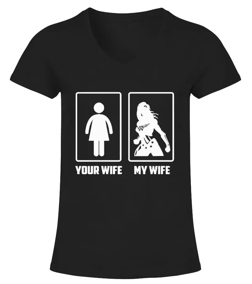 Mens Your Wife vs My Superhero Wife Camiseta cuello pico Mujer